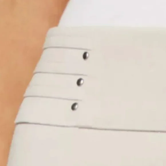 - New PL Embellished Pull-On Capri Pants - Picture 3 of 6